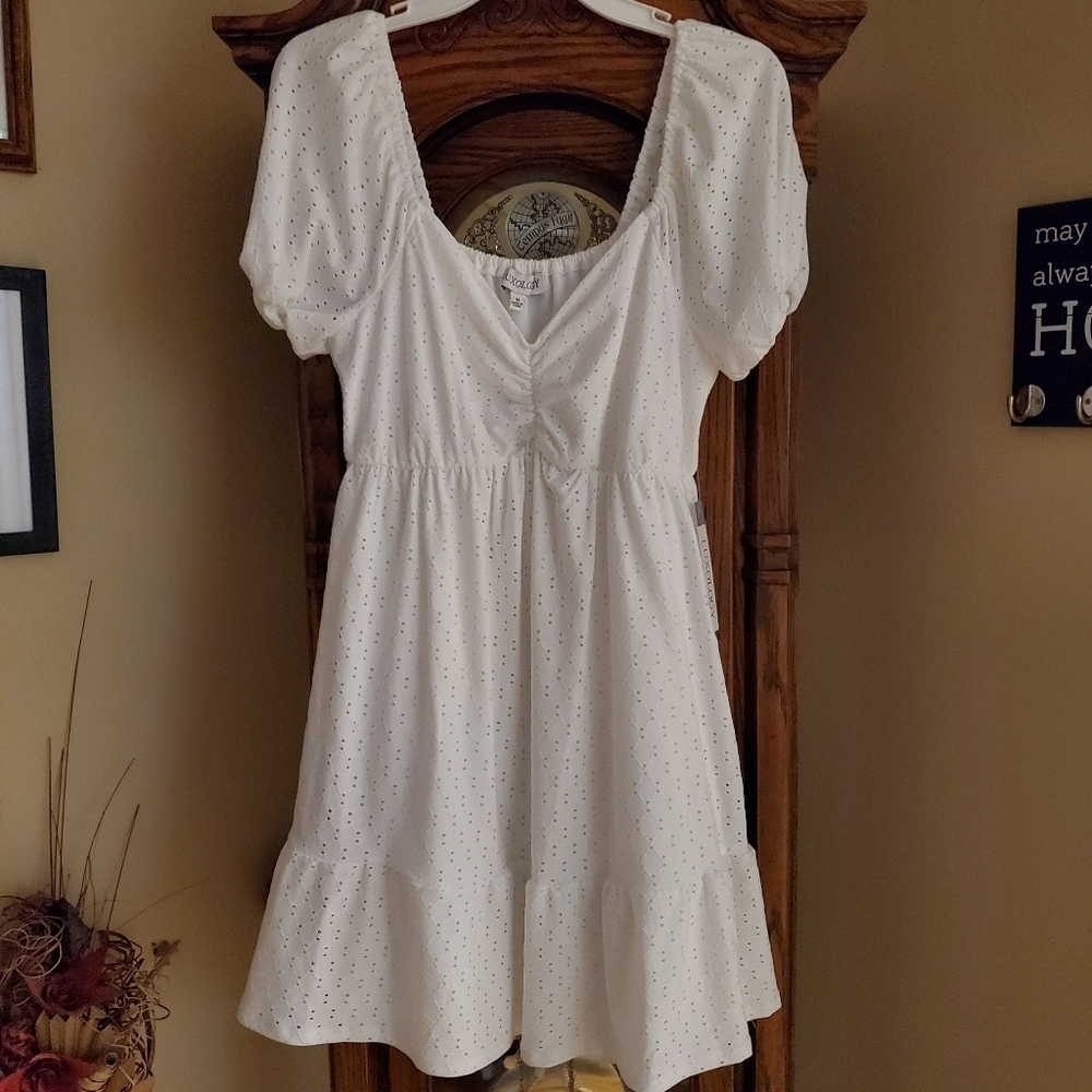 Loxology Women's Eyelet Shift Dress NWOT - Picture 4 of 14